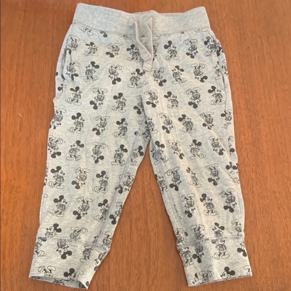 🫐3/$30 GAP Disney Gray Mickey Mouse Joggers with Pockets size 2T